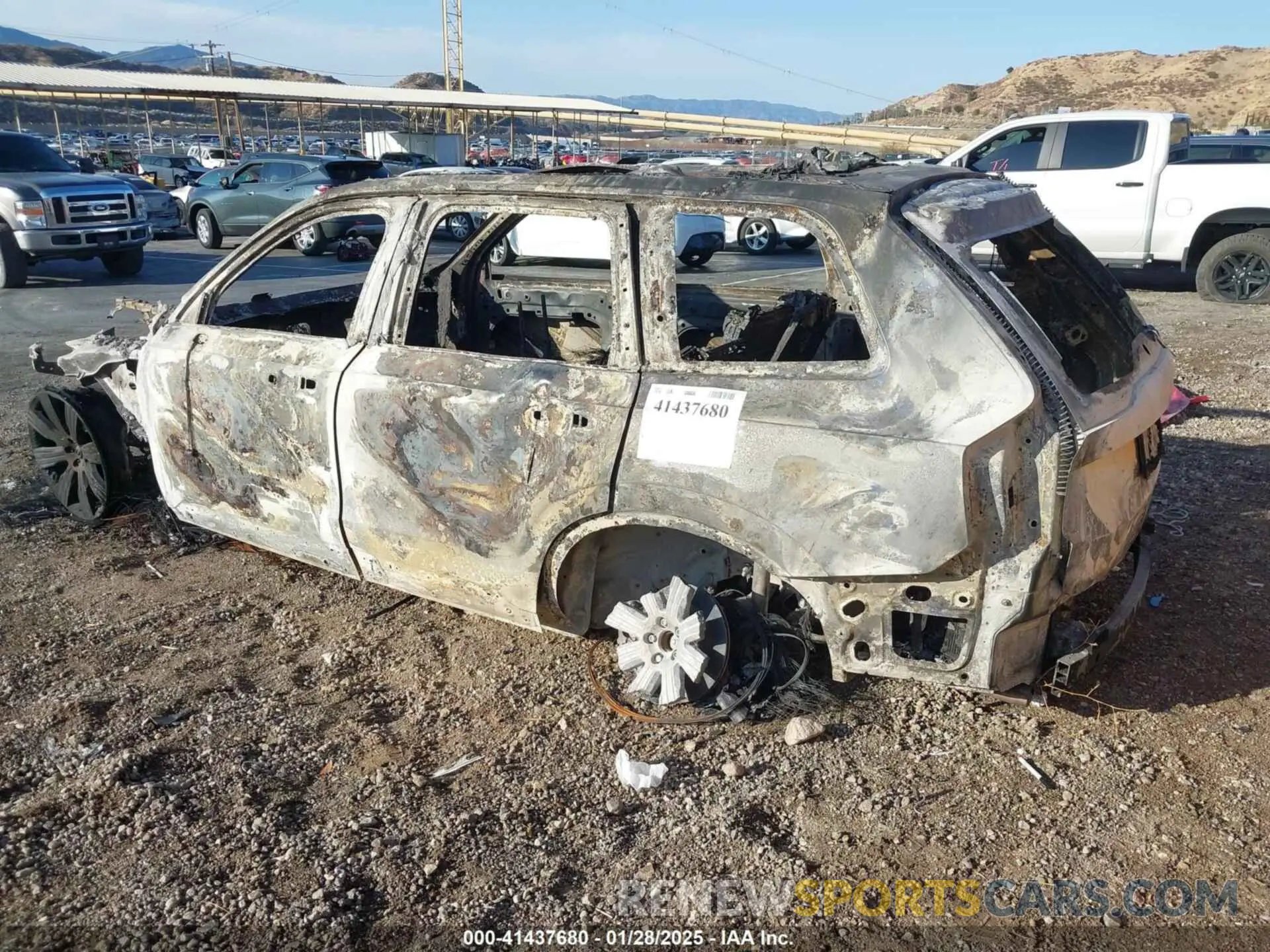 3 Фотография поврежденного автомобиля YV4BR0CL4L1586881 VOLVO XC90 HYBRID 2020