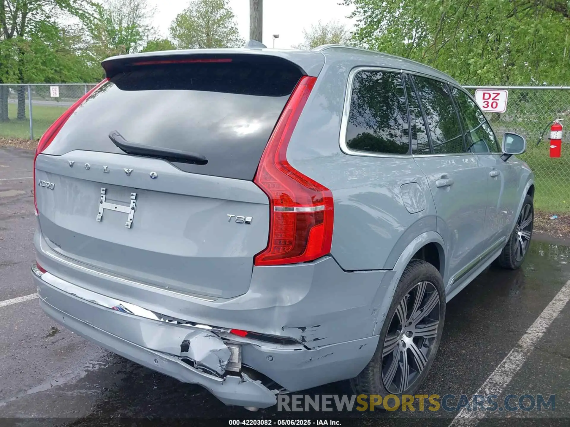 4 Фотография поврежденного автомобиля YV4H60PE1S1328346 VOLVO XC90 PLUG-IN HYBRID 2025