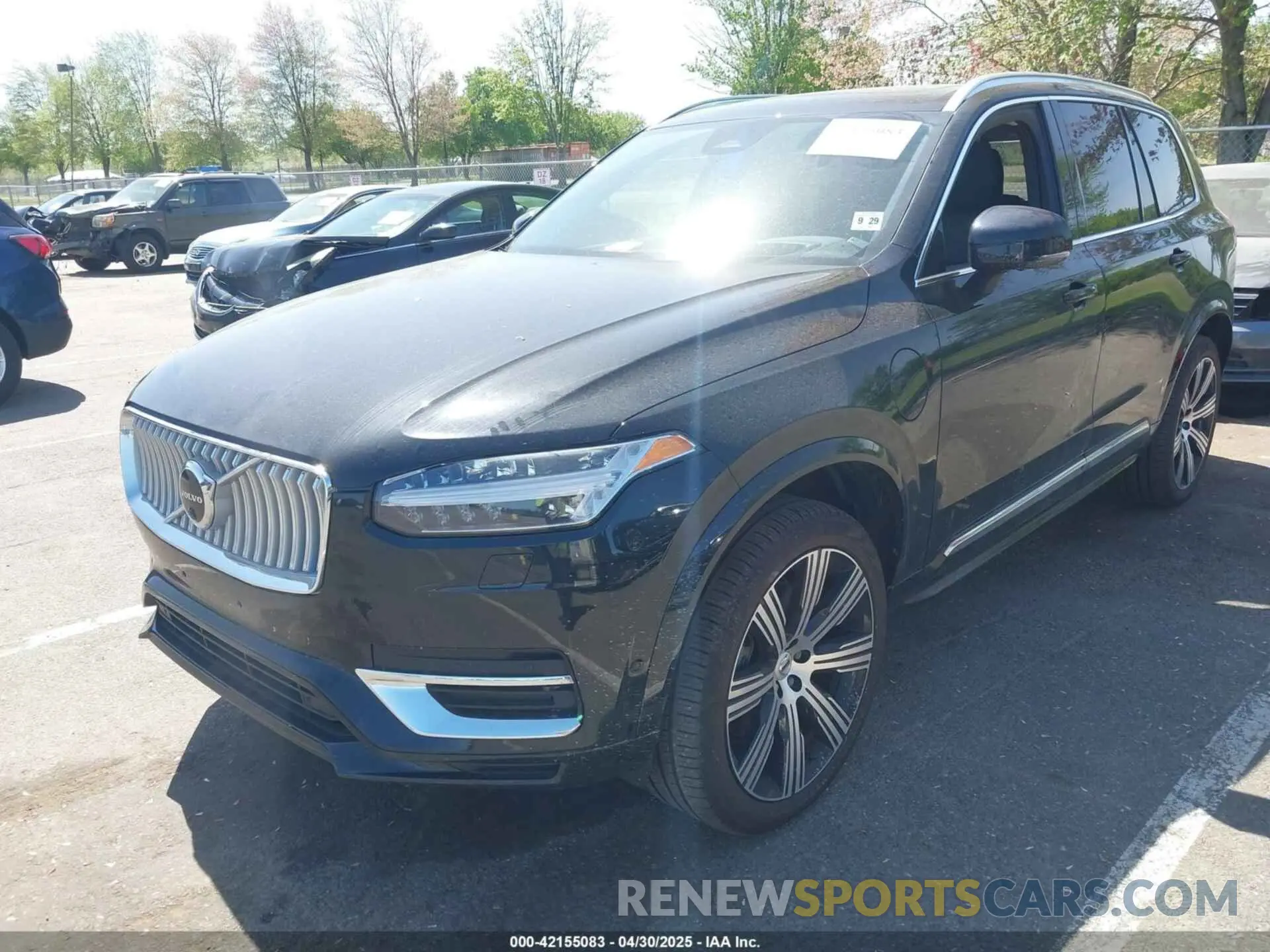 2 Фотография поврежденного автомобиля YV4H60PF4S1305975 VOLVO XC90 PLUG-IN HYBRID 2025