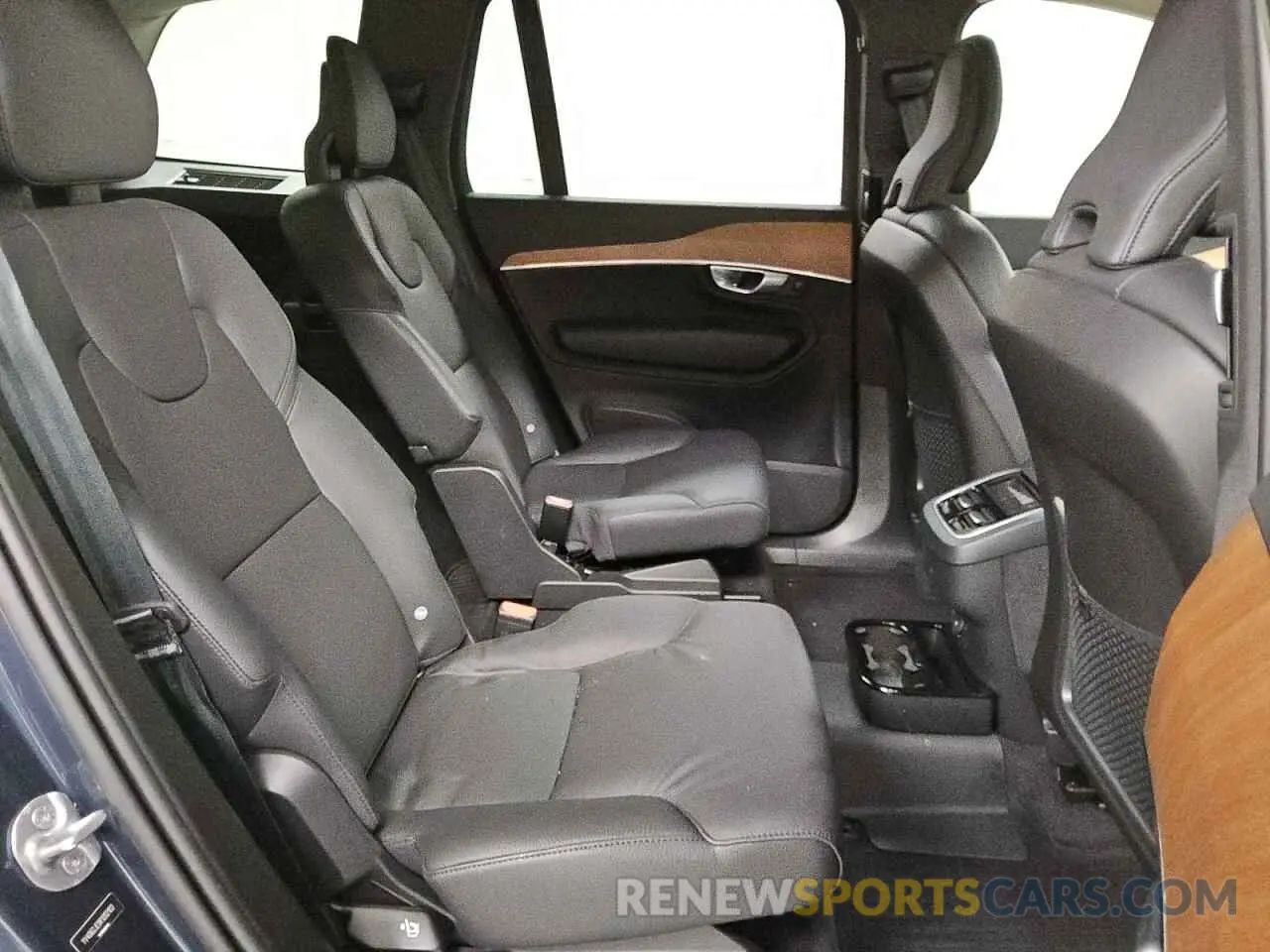 11 Фотография поврежденного автомобиля YV4062JE9R1202103 VOLVO XC90 PLUS 2024