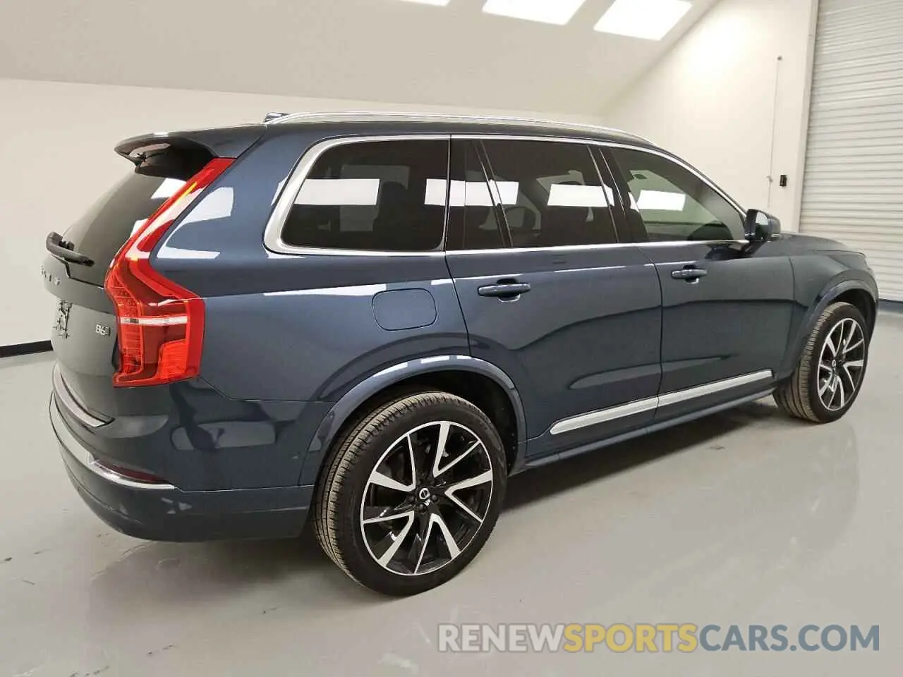 3 Фотография поврежденного автомобиля YV4062JE9R1202103 VOLVO XC90 PLUS 2024