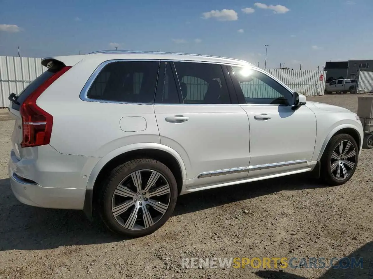 3 Фотография поврежденного автомобиля YV4062PE5R1178275 VOLVO XC90 PLUS 2024