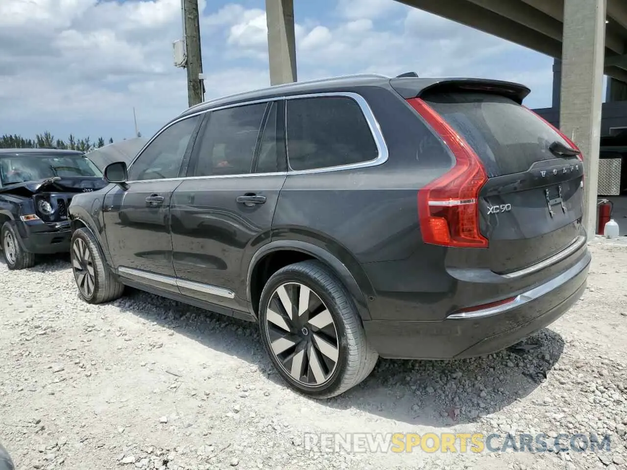 2 Фотография поврежденного автомобиля YV4H60LE9R1154901 VOLVO XC90 PLUS 2024