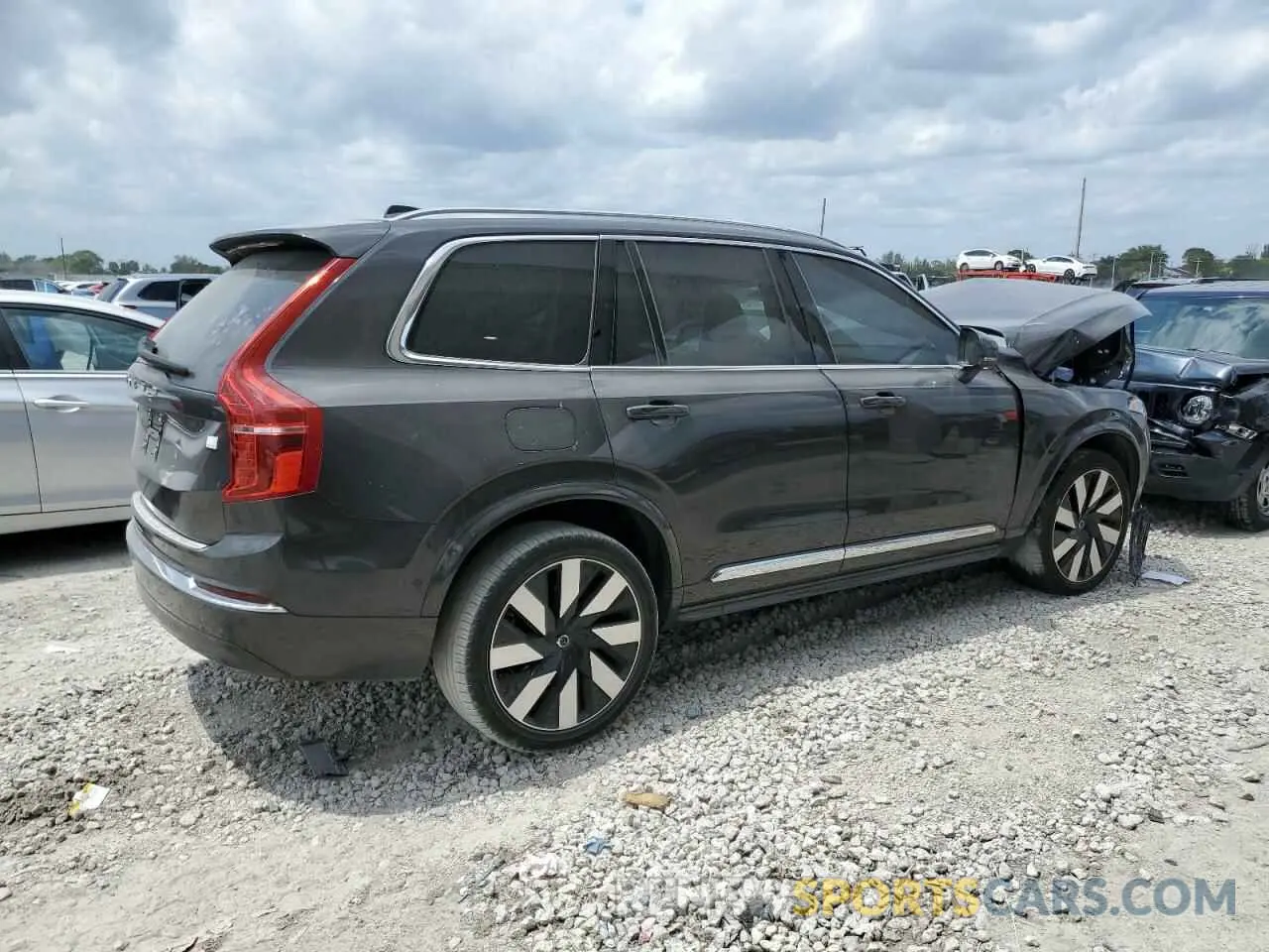 3 Фотография поврежденного автомобиля YV4H60LE9R1154901 VOLVO XC90 PLUS 2024