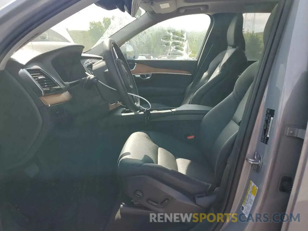 7 Photograph of a damaged car YV4L12PE7R1229819 VOLVO XC90 PLUS 2024