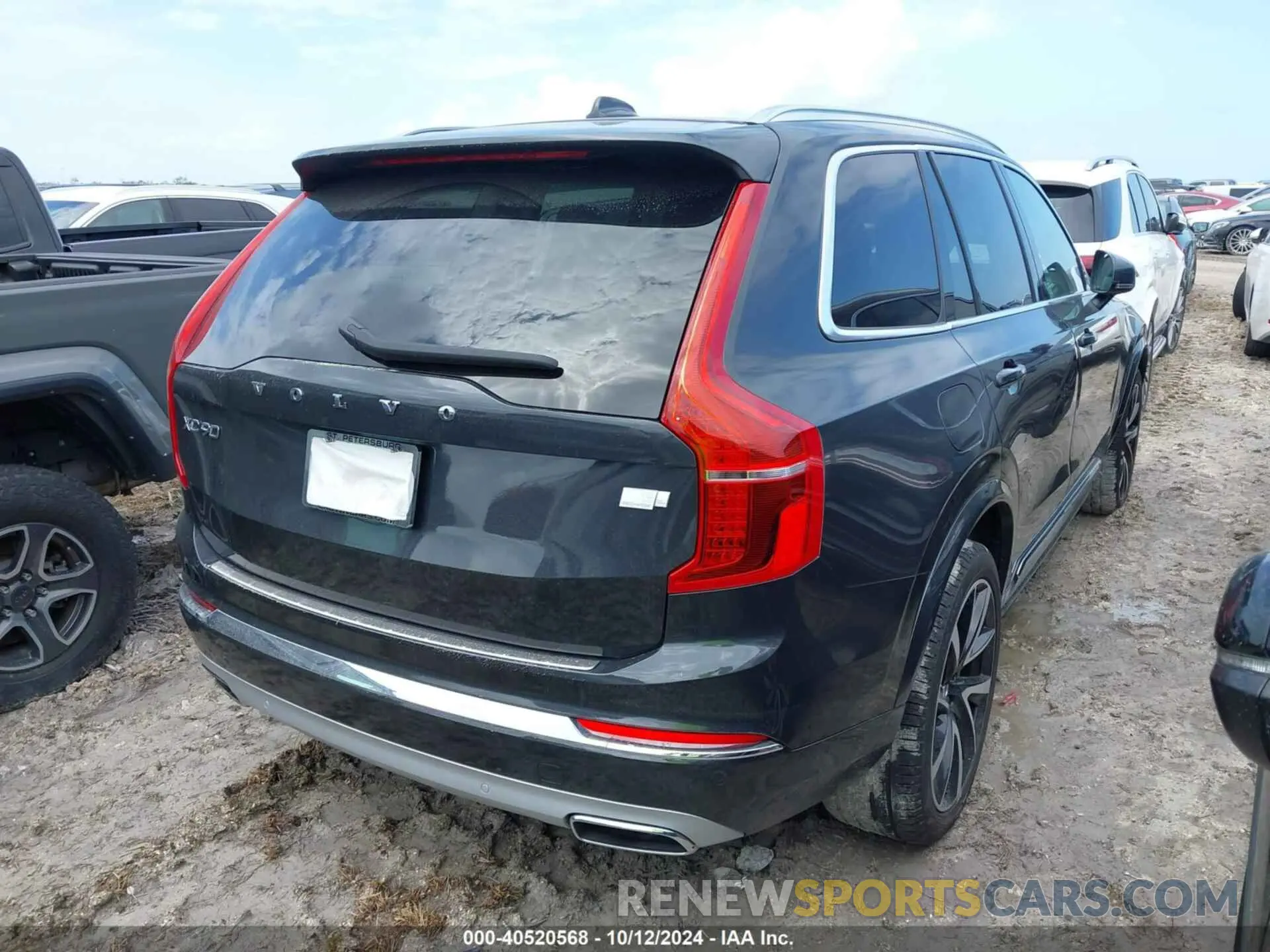 4 Фотография поврежденного автомобиля YV4BR00K4M1702691 VOLVO XC90 RECHARGE PLUG-IN HYBRID 2021