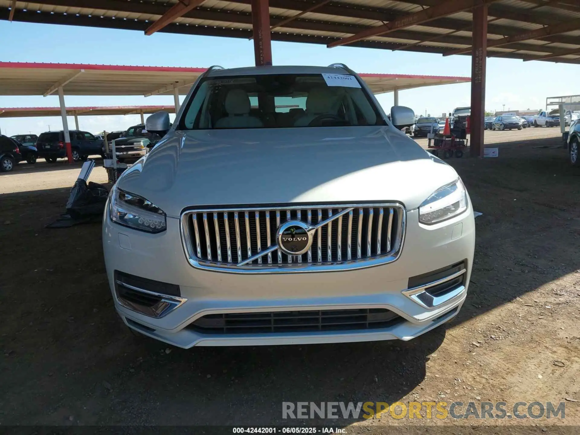 12 Photograph of a damaged car YV4BR00L0M1738323 VOLVO XC90 RECHARGE PLUG-IN HYBRID 2021