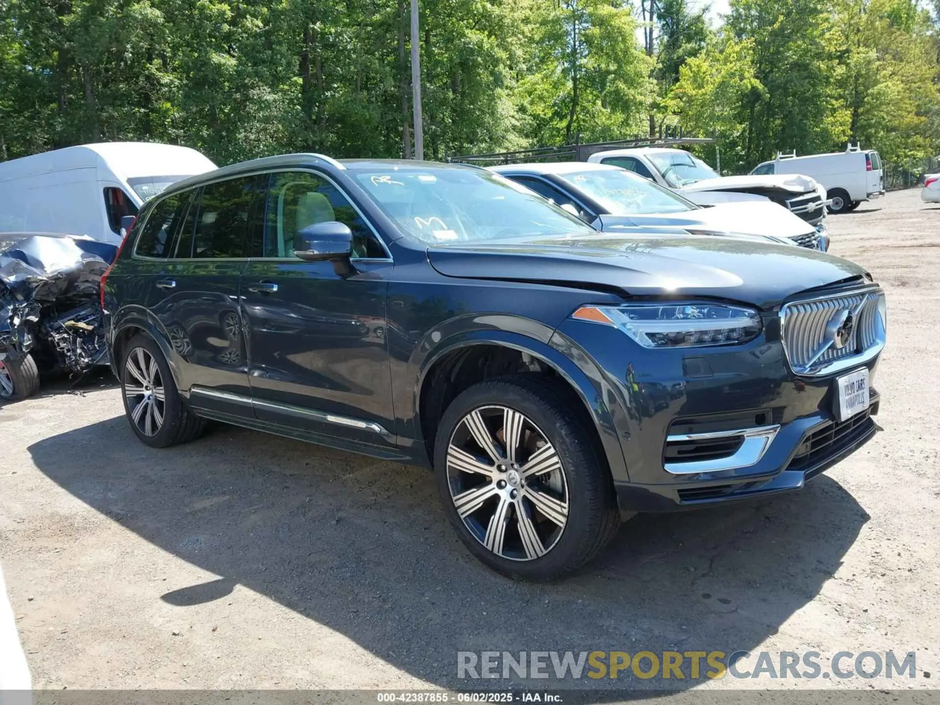 1 Фотография поврежденного автомобиля YV4BR00L4M1698473 VOLVO XC90 RECHARGE PLUG-IN HYBRID 2021