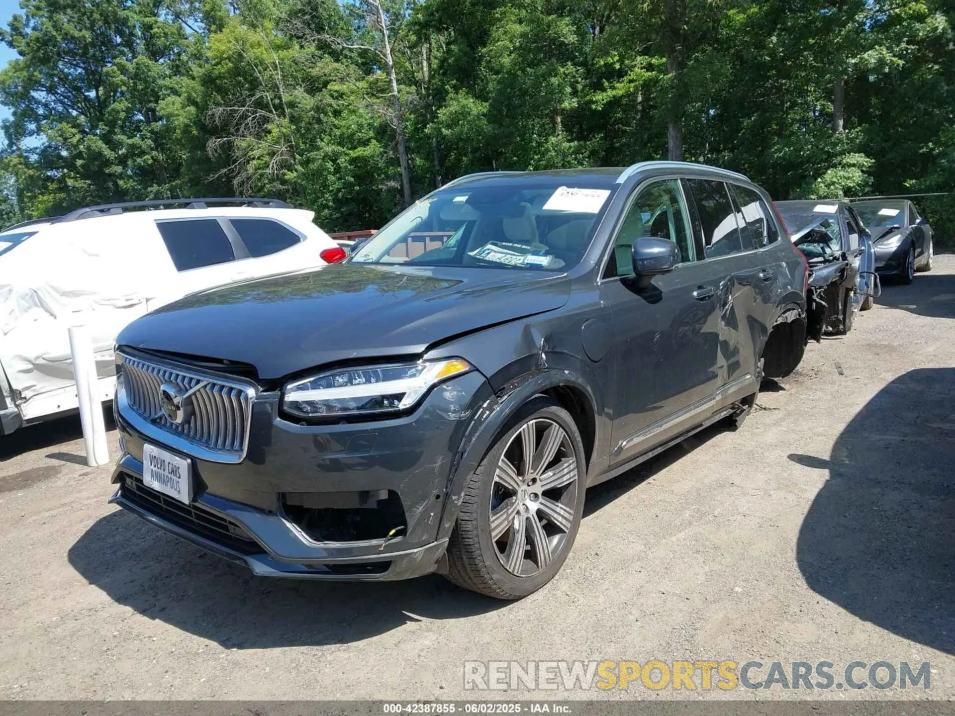 2 Фотография поврежденного автомобиля YV4BR00L4M1698473 VOLVO XC90 RECHARGE PLUG-IN HYBRID 2021