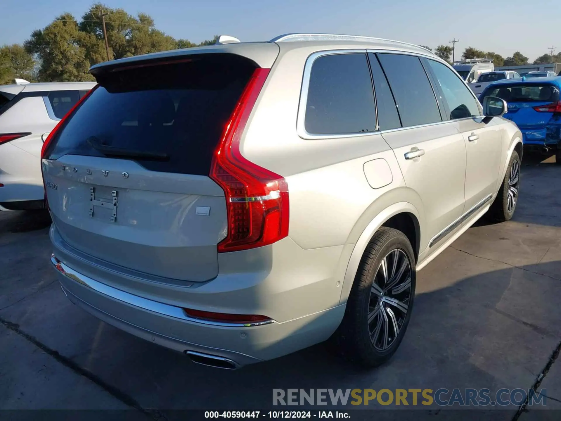 4 Фотография поврежденного автомобиля YV4BR00L6M1695350 VOLVO XC90 RECHARGE PLUG-IN HYBRID 2021