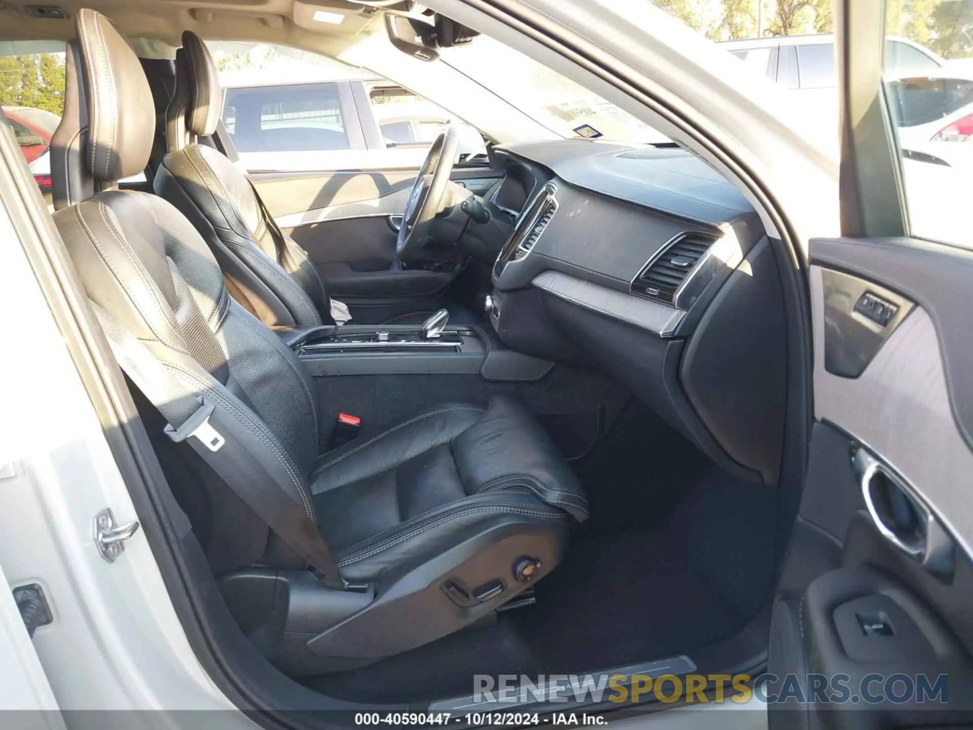 5 Фотография поврежденного автомобиля YV4BR00L6M1695350 VOLVO XC90 RECHARGE PLUG-IN HYBRID 2021