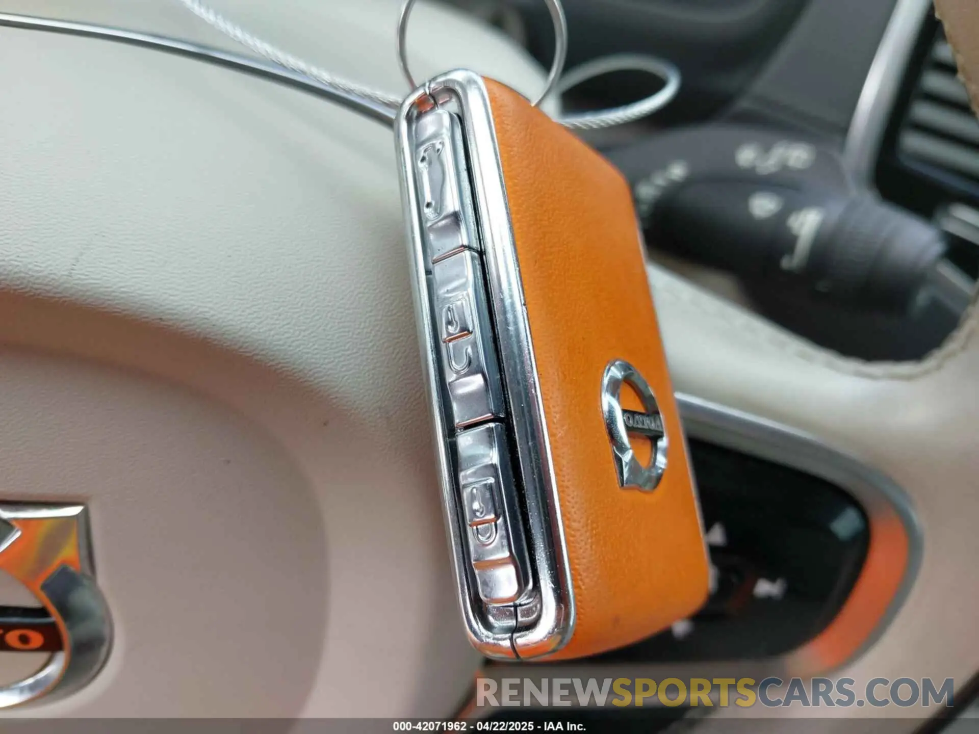 11 Фотография поврежденного автомобиля YV4BR00L8M1680722 VOLVO XC90 RECHARGE PLUG-IN HYBRID 2021