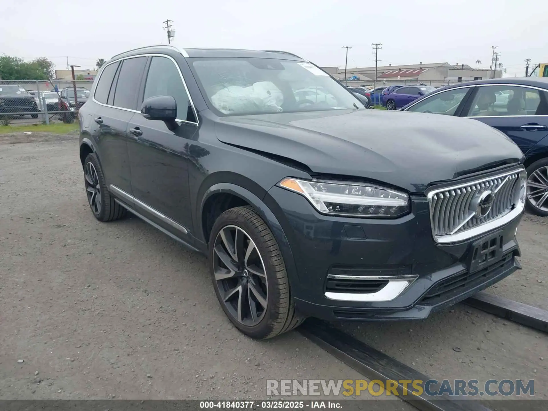 1 Фотография поврежденного автомобиля YV4BR0CK3M1672515 VOLVO XC90 RECHARGE PLUG-IN HYBRID 2021