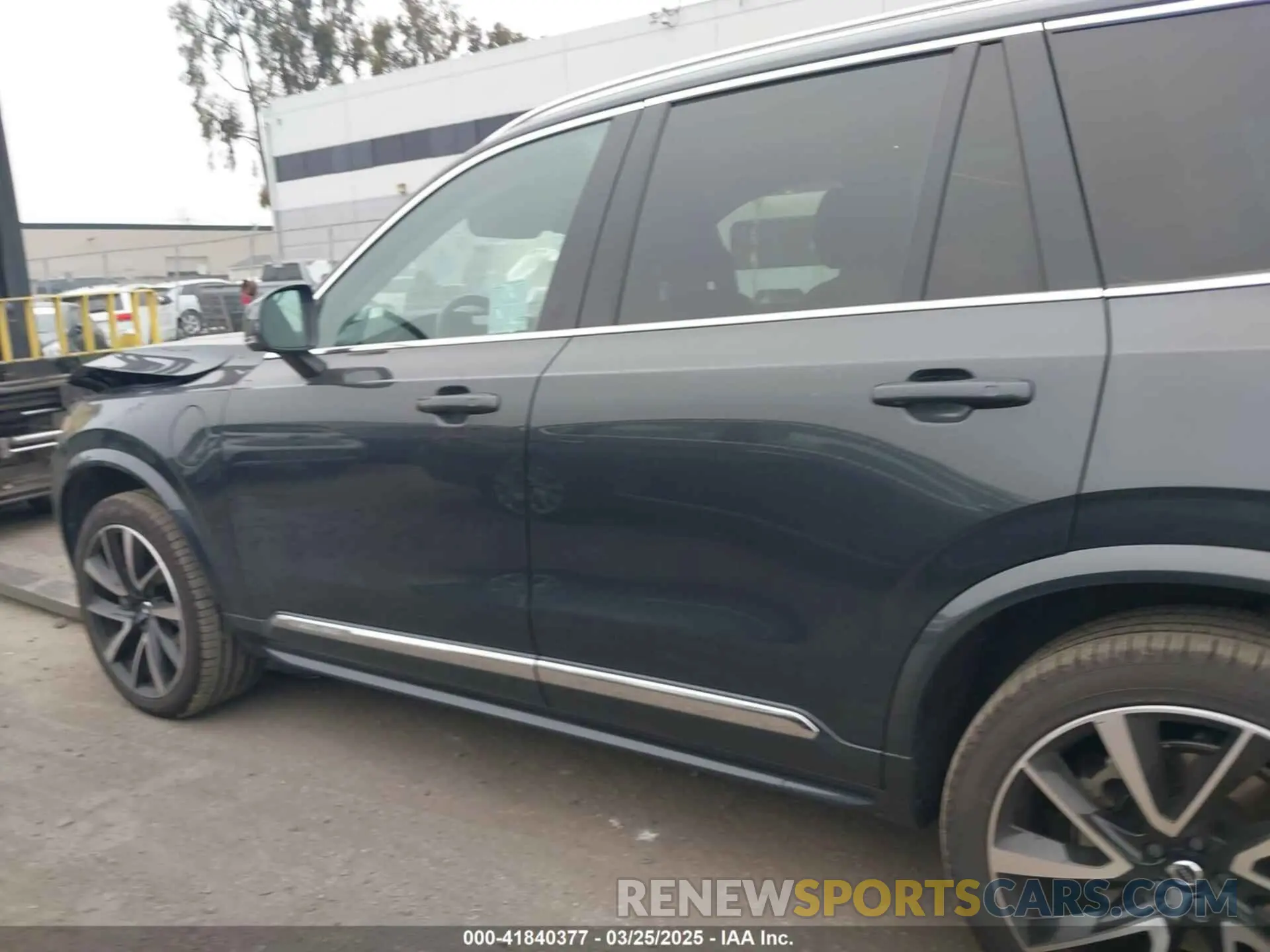 14 Фотография поврежденного автомобиля YV4BR0CK3M1672515 VOLVO XC90 RECHARGE PLUG-IN HYBRID 2021