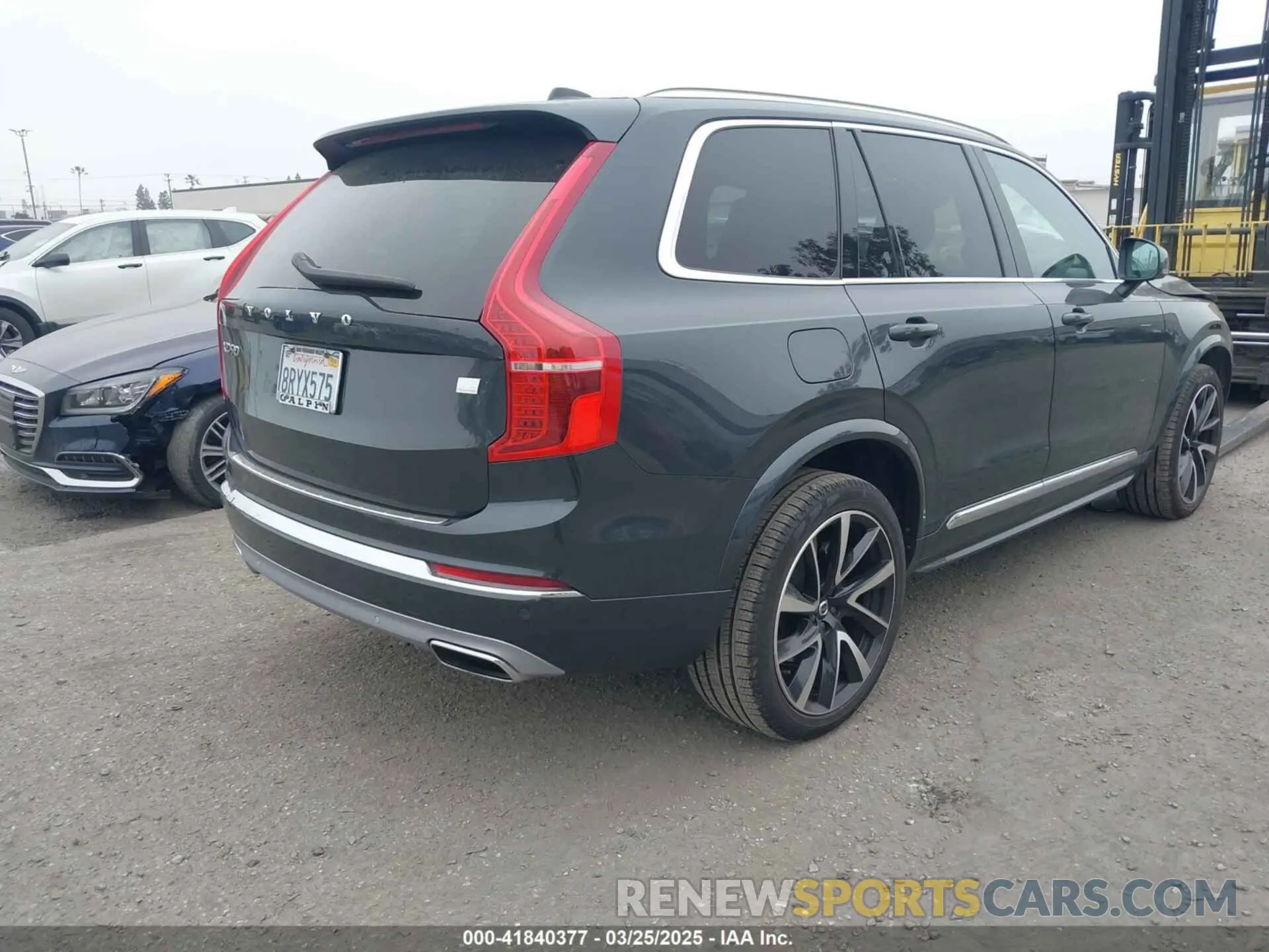 4 Фотография поврежденного автомобиля YV4BR0CK3M1672515 VOLVO XC90 RECHARGE PLUG-IN HYBRID 2021