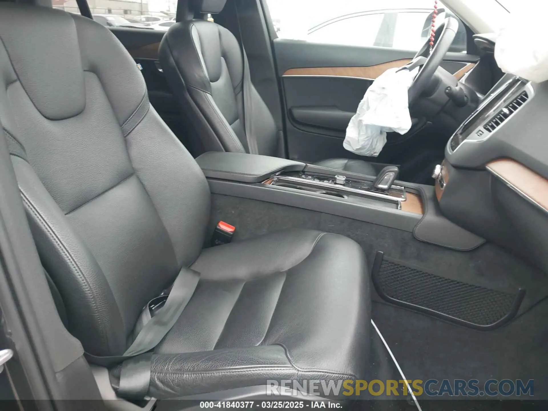 5 Фотография поврежденного автомобиля YV4BR0CK3M1672515 VOLVO XC90 RECHARGE PLUG-IN HYBRID 2021