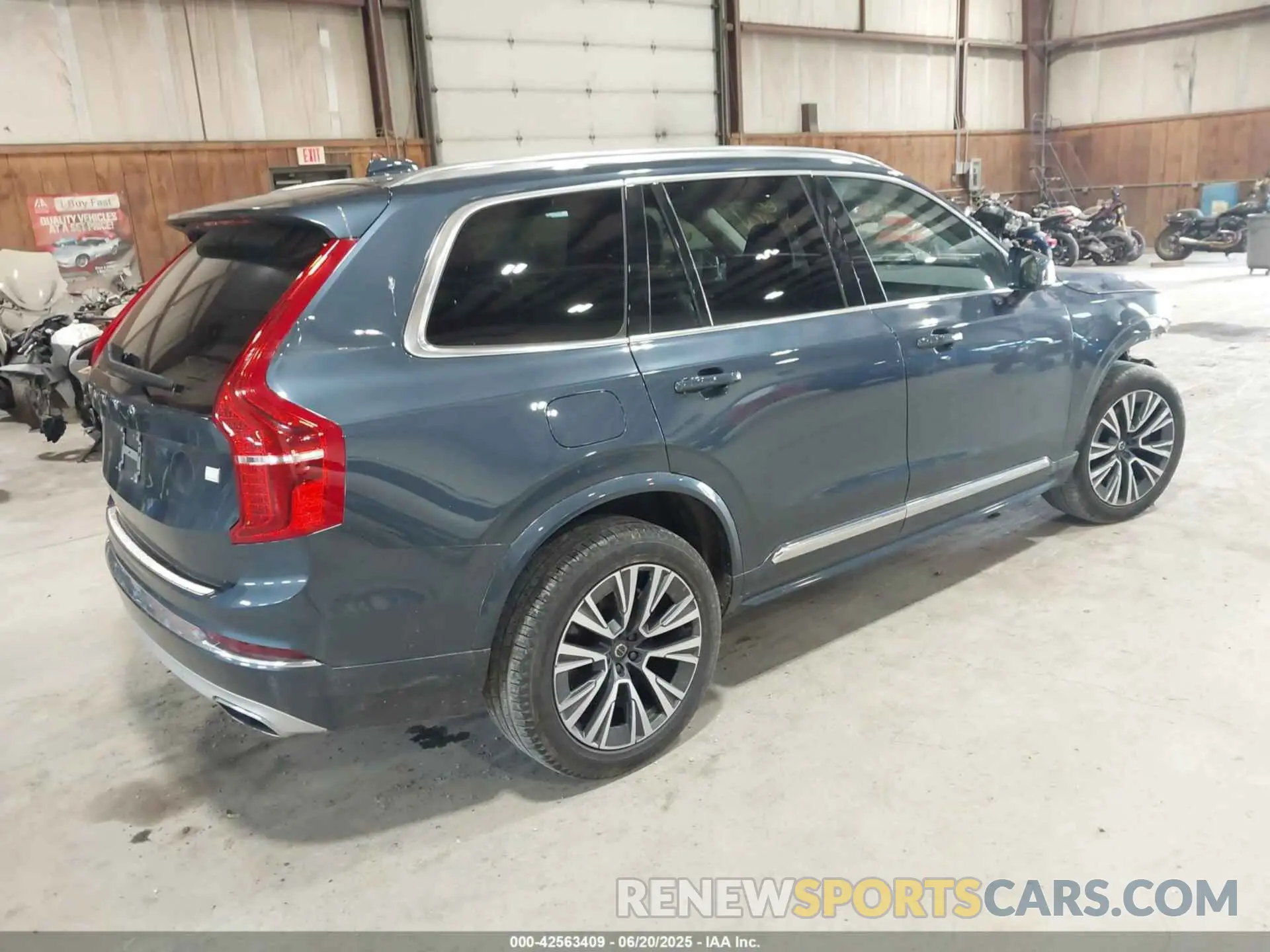 4 Photograph of a damaged car YV4BR0CK9M1695040 VOLVO XC90 RECHARGE PLUG-IN HYBRID 2021