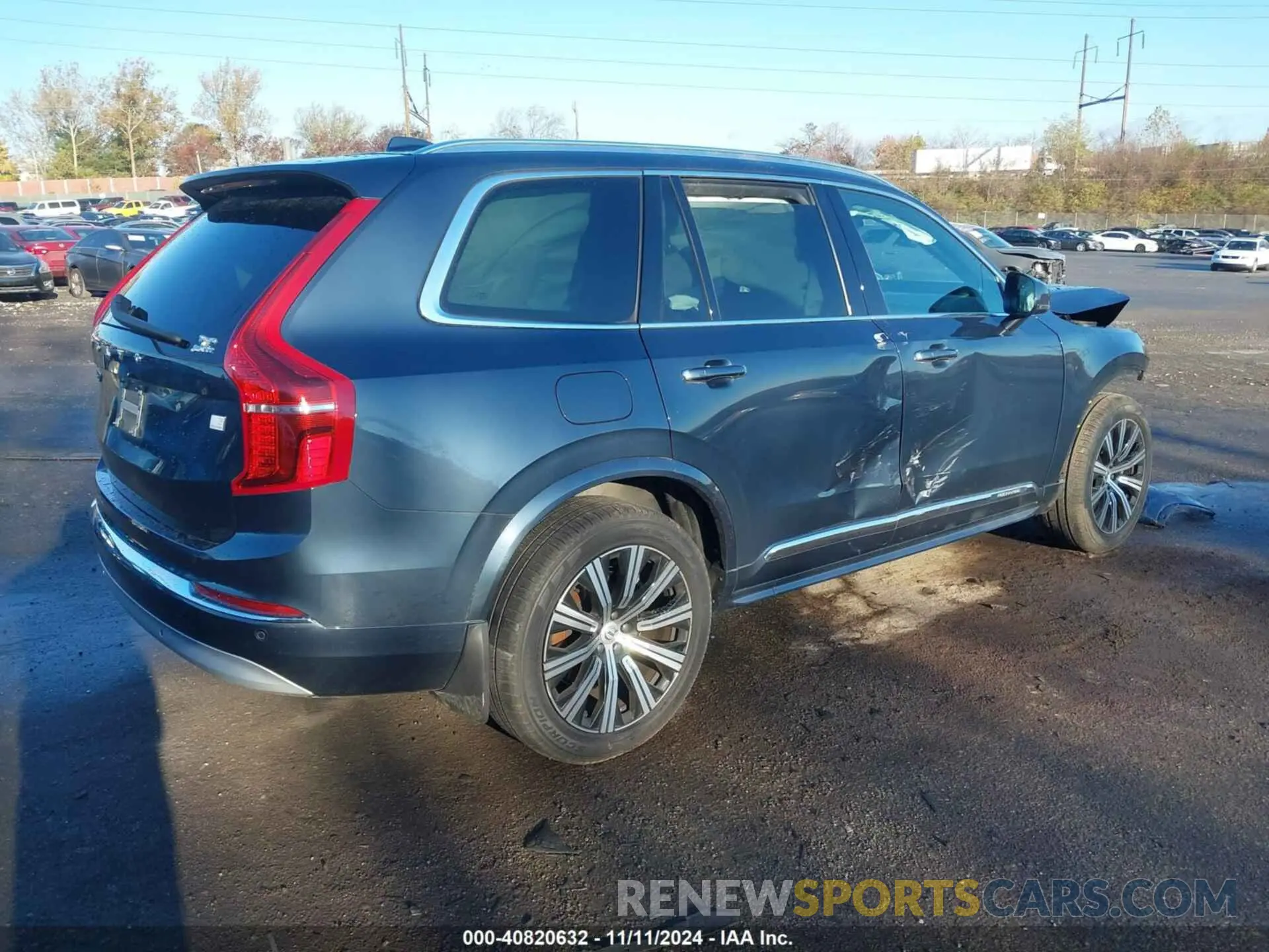 4 Photograph of a damaged car YV4BR0CL4N1816664 VOLVO XC90 RECHARGE PLUG-IN HYBRID 2022