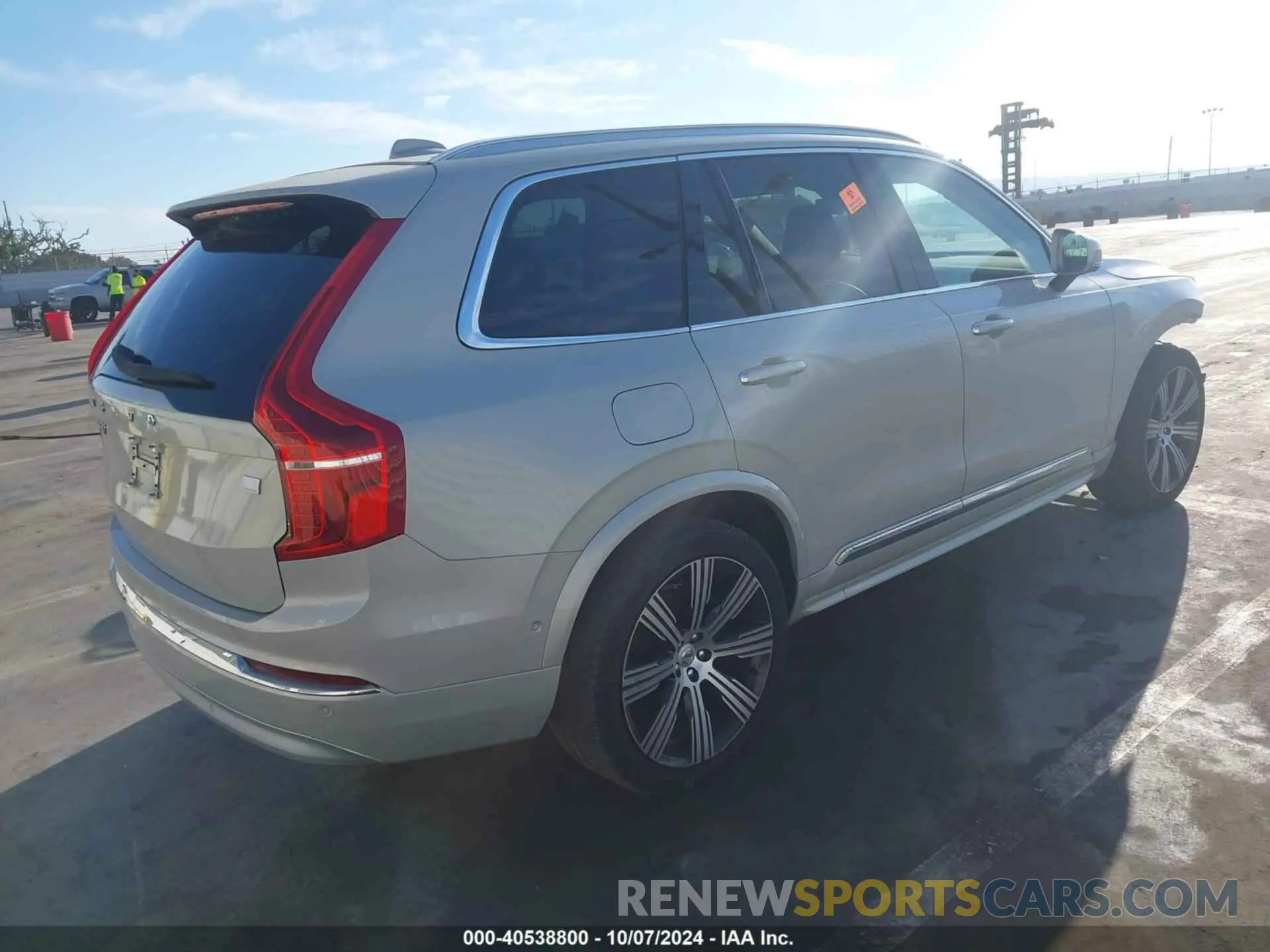 4 Photograph of a damaged car YV4BR0CL7N1814892 VOLVO XC90 RECHARGE PLUG-IN HYBRID 2022