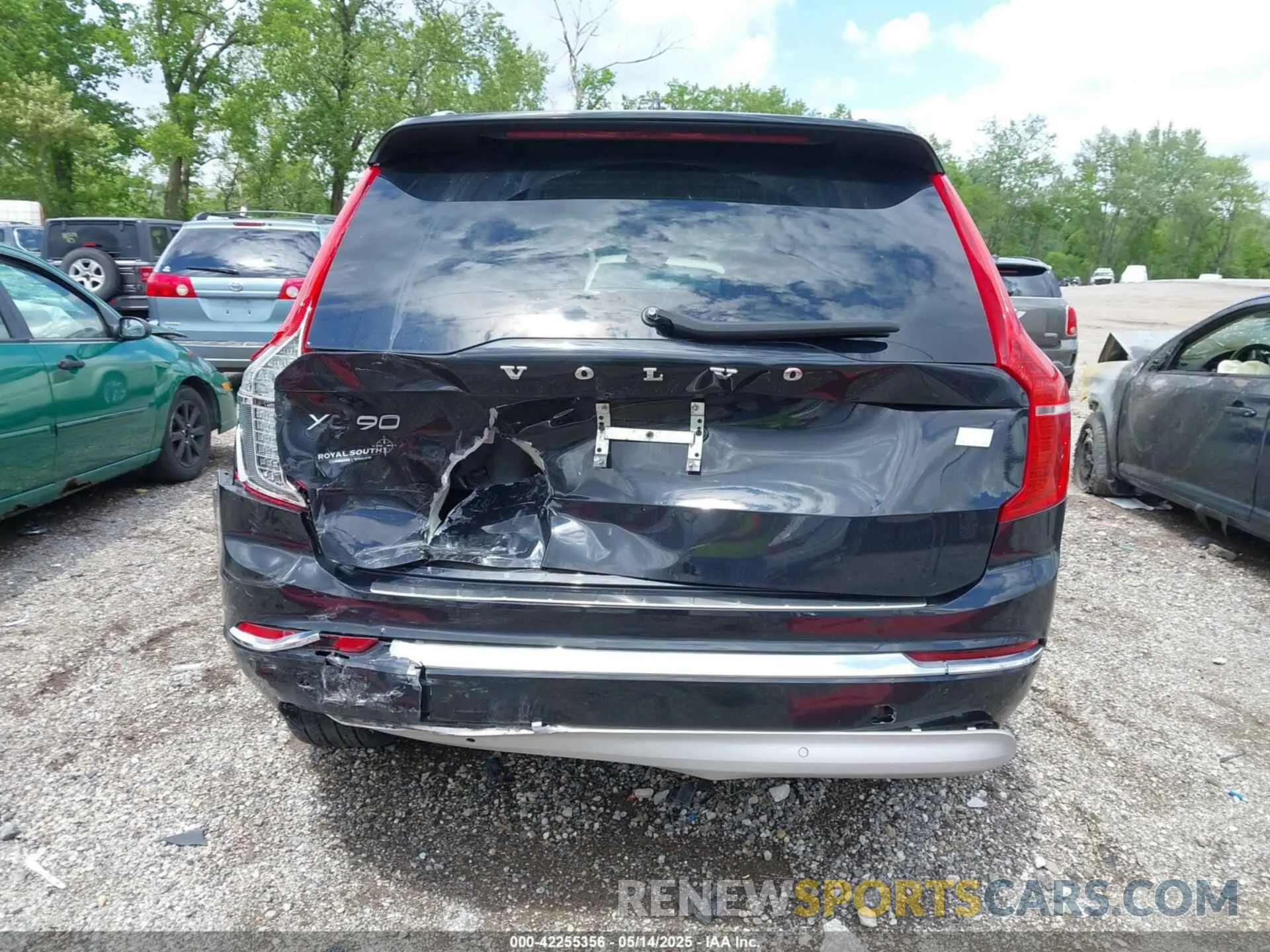 16 Photograph of a damaged car YV4BR0CL8N1792448 VOLVO XC90 RECHARGE PLUG-IN HYBRID 2022