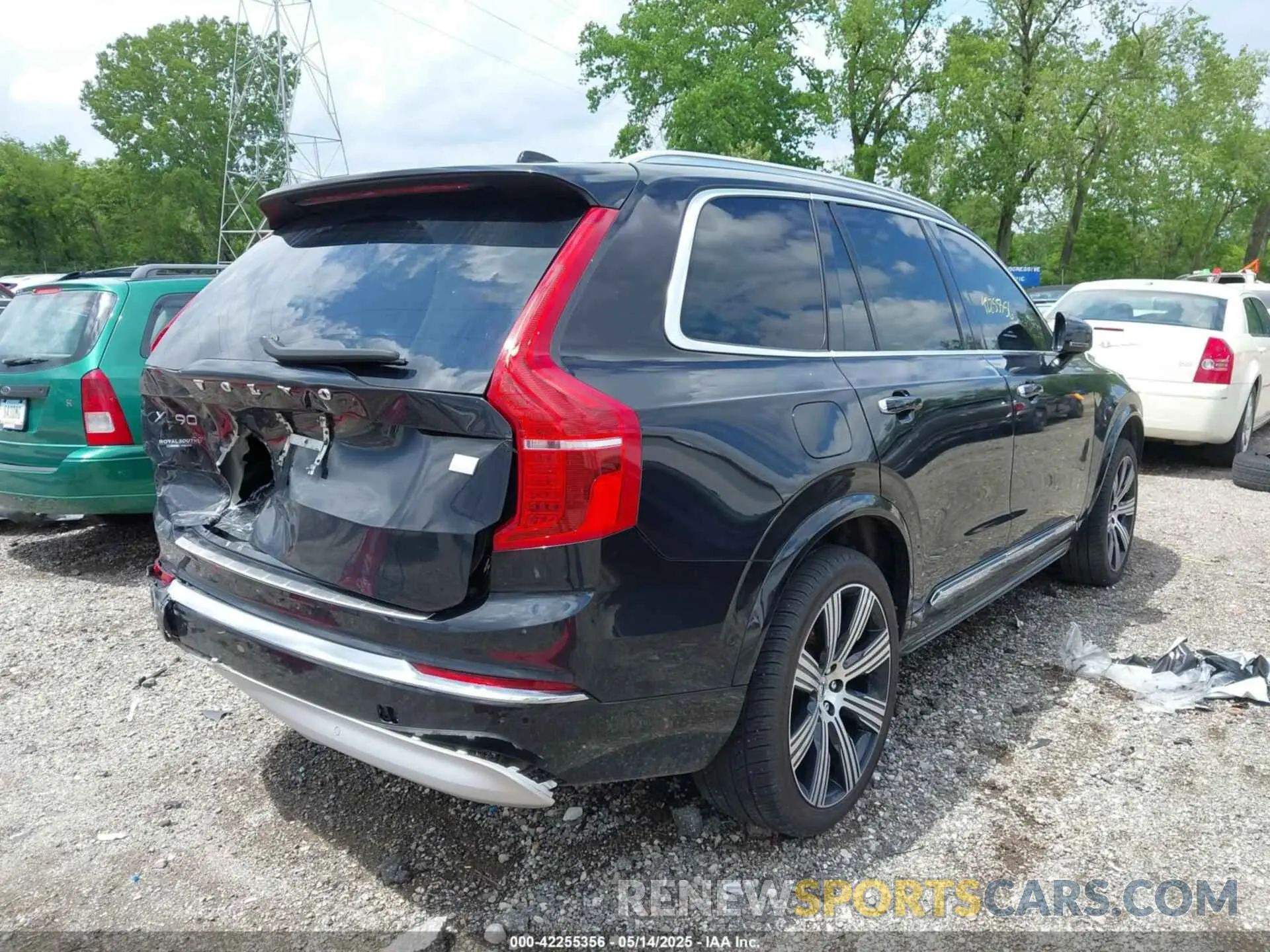4 Photograph of a damaged car YV4BR0CL8N1792448 VOLVO XC90 RECHARGE PLUG-IN HYBRID 2022