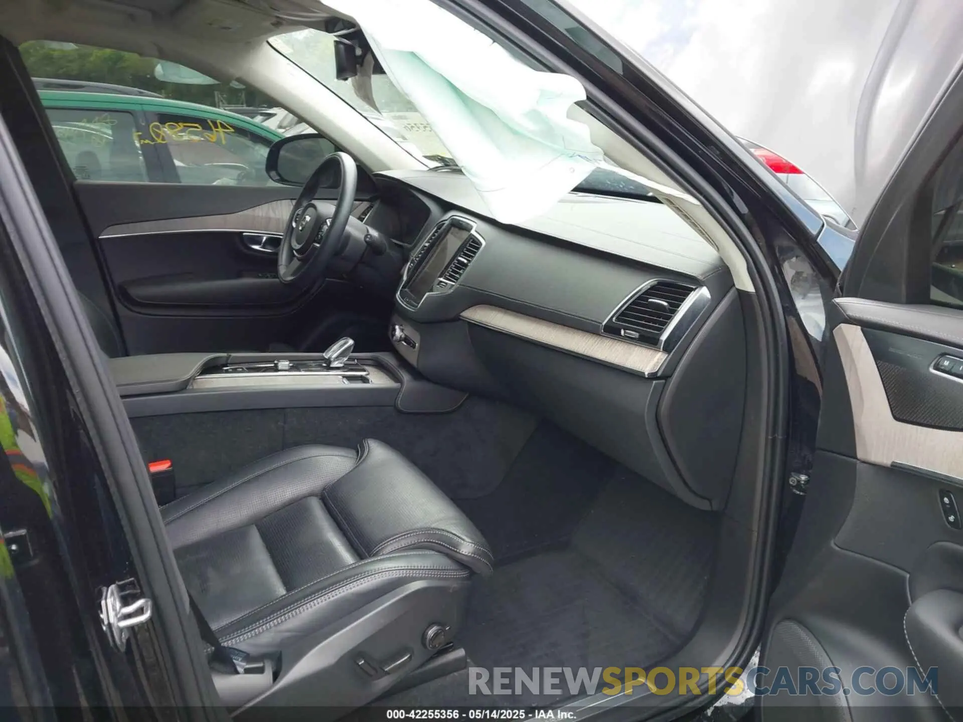 5 Photograph of a damaged car YV4BR0CL8N1792448 VOLVO XC90 RECHARGE PLUG-IN HYBRID 2022