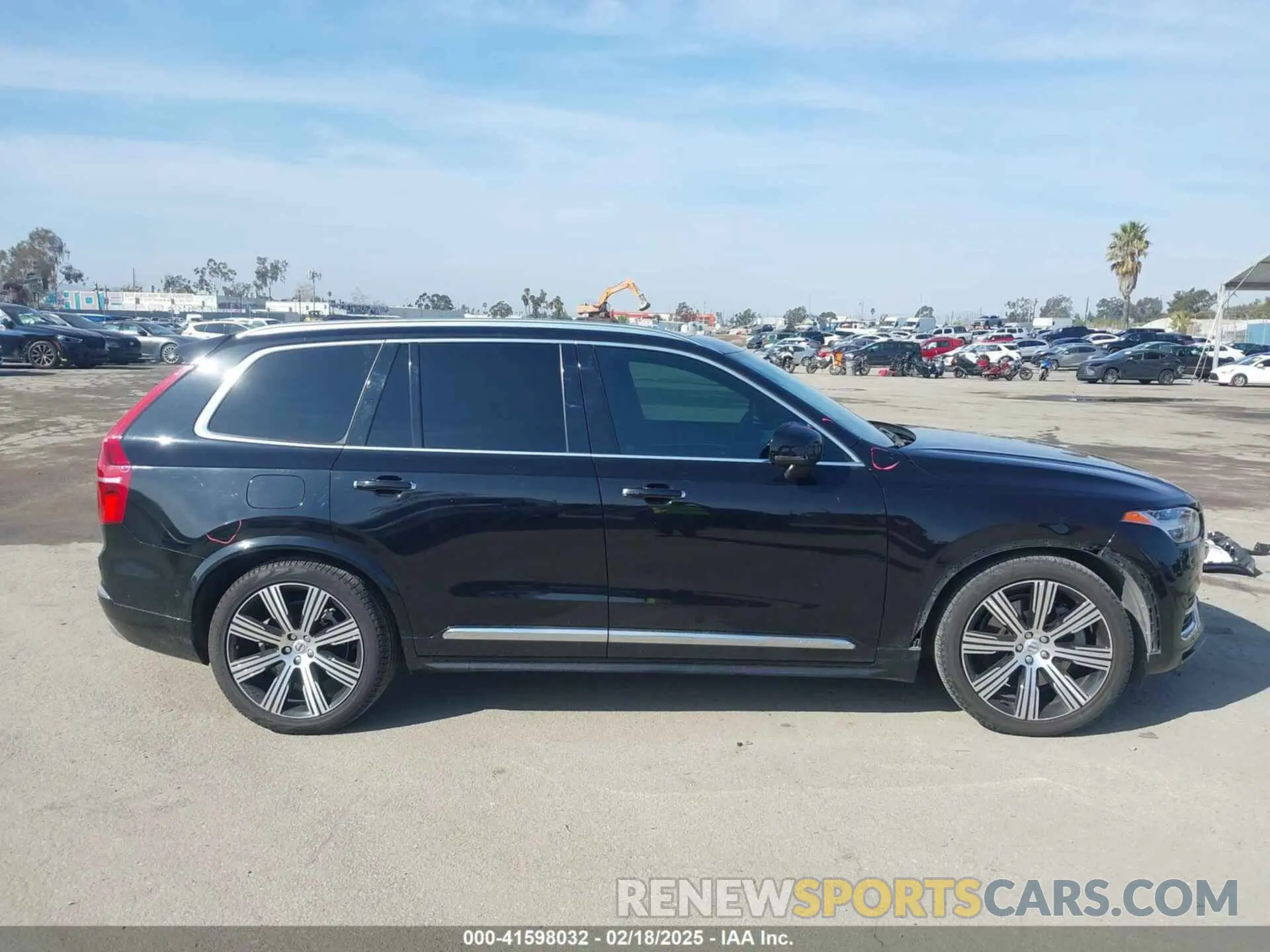 13 Фотография поврежденного автомобиля YV4BR0CLXN1792757 VOLVO XC90 RECHARGE PLUG-IN HYBRID 2022