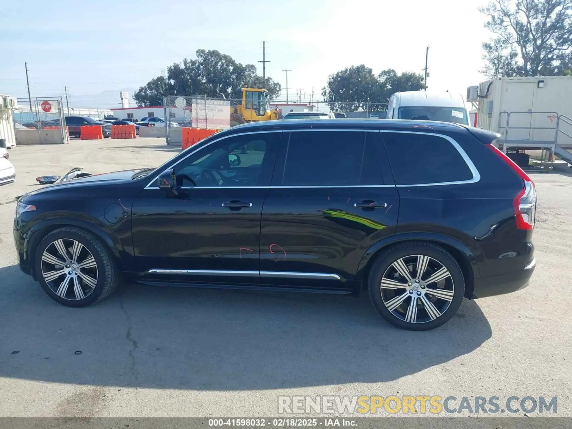 14 Фотография поврежденного автомобиля YV4BR0CLXN1792757 VOLVO XC90 RECHARGE PLUG-IN HYBRID 2022