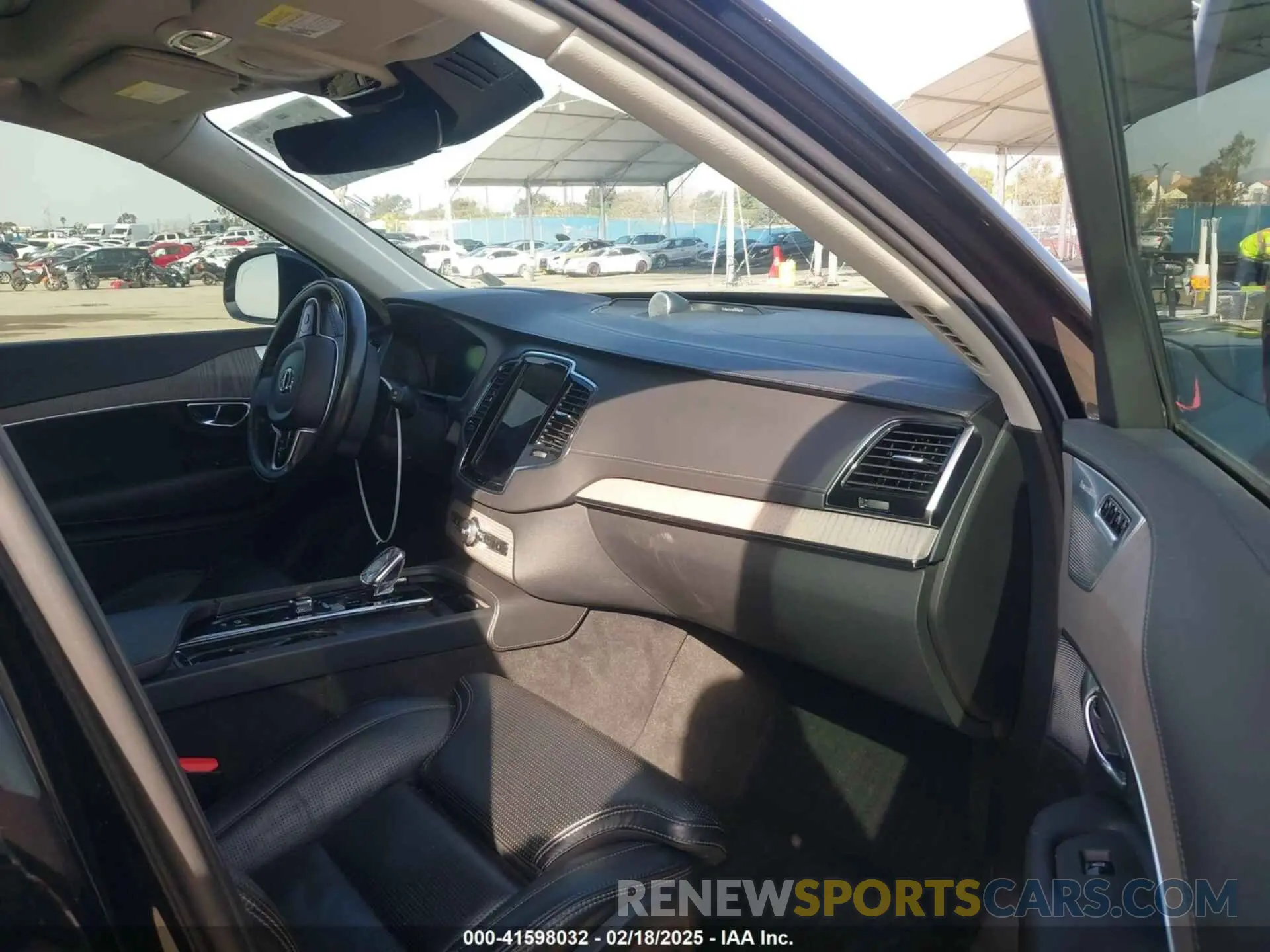 5 Фотография поврежденного автомобиля YV4BR0CLXN1792757 VOLVO XC90 RECHARGE PLUG-IN HYBRID 2022