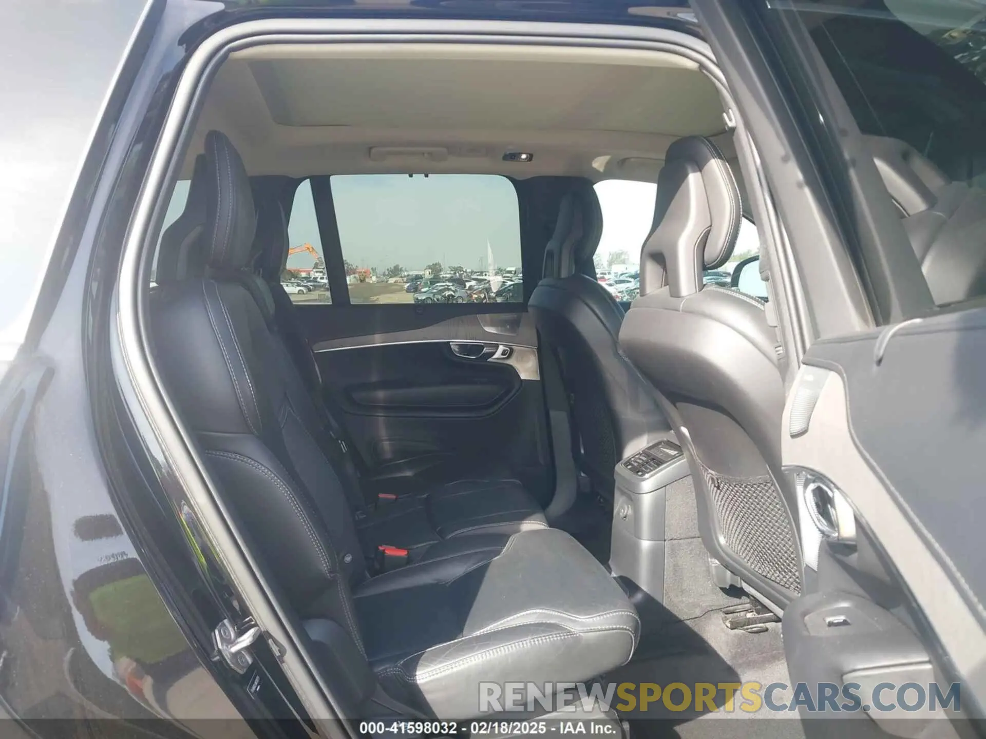 8 Фотография поврежденного автомобиля YV4BR0CLXN1792757 VOLVO XC90 RECHARGE PLUG-IN HYBRID 2022