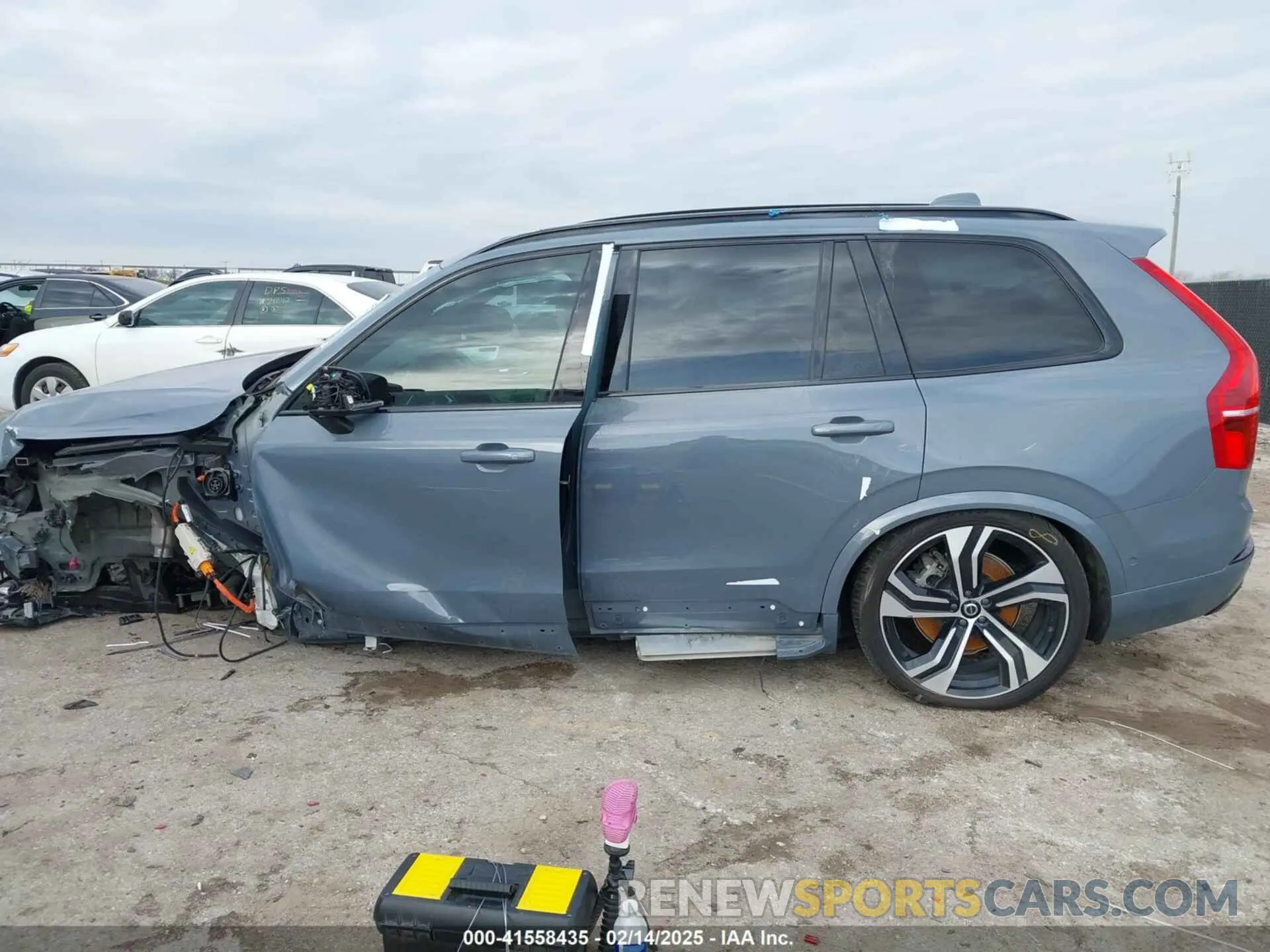 15 Фотография поврежденного автомобиля YV4BR0CM8N1816644 VOLVO XC90 RECHARGE PLUG-IN HYBRID 2022