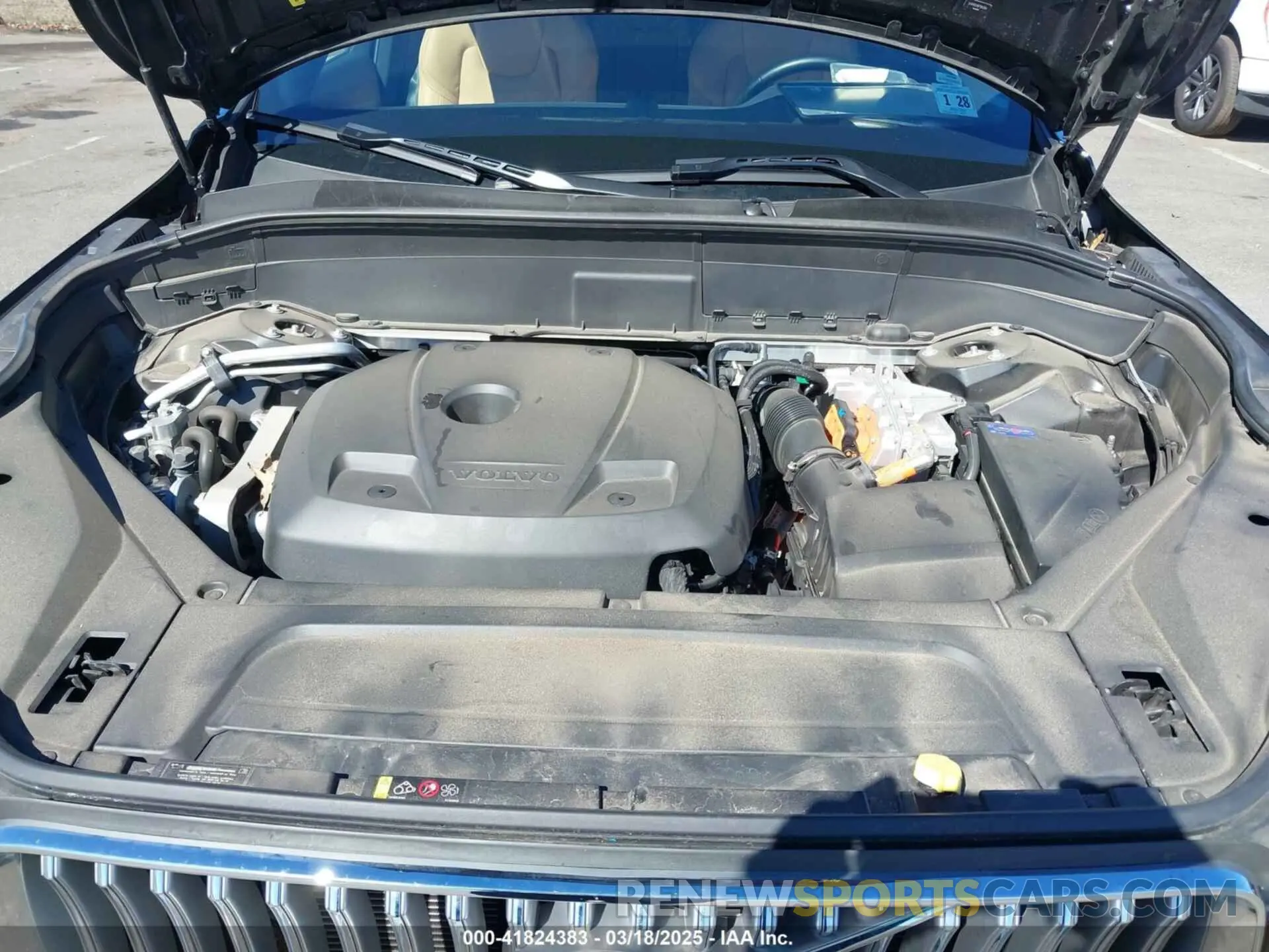 10 Photograph of a damaged car YV4H60CA8P1942854 VOLVO XC90 RECHARGE PLUG-IN HYBRID 2023