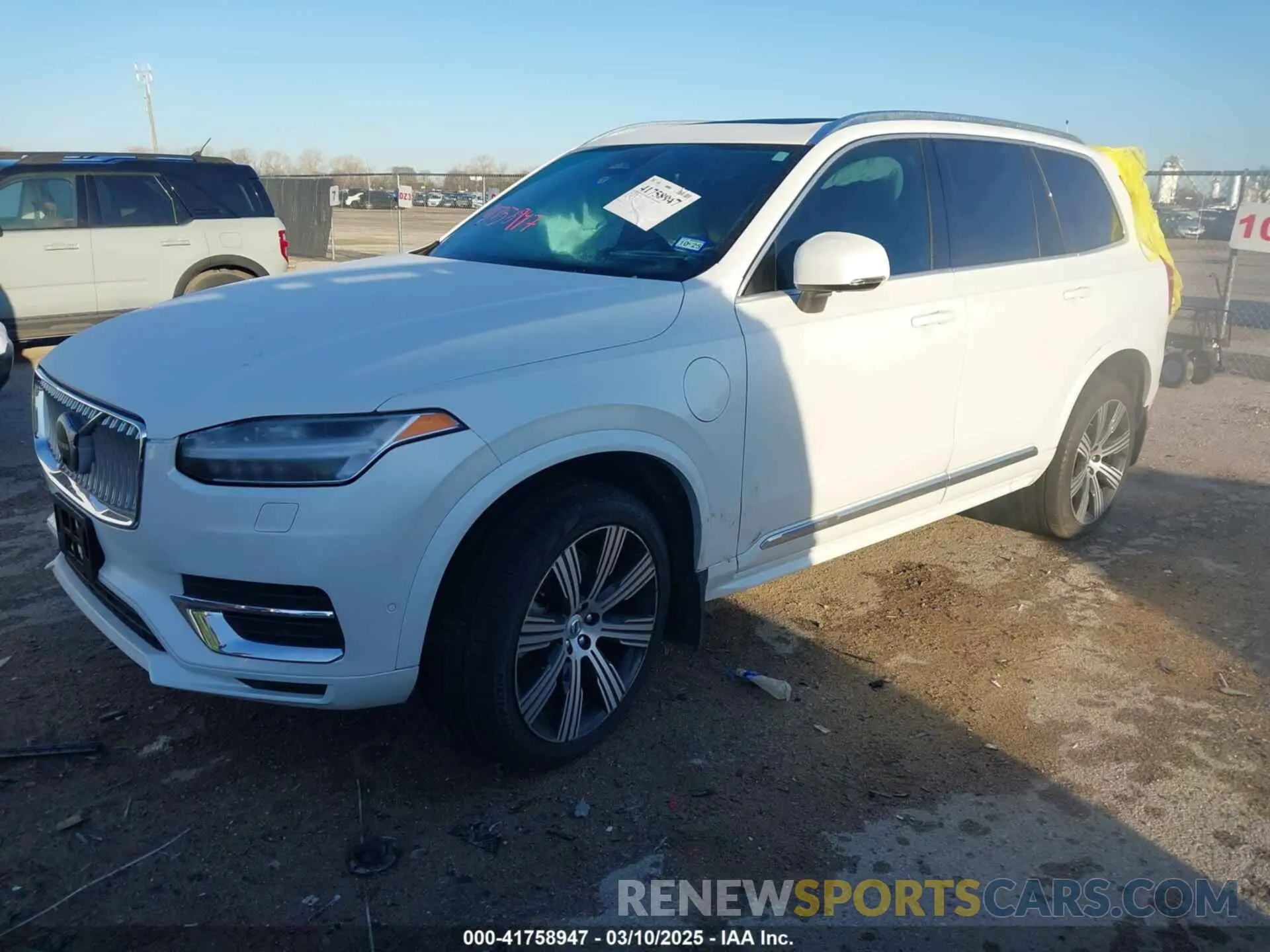 2 Photograph of a damaged car YV4H60CF2R1187327 VOLVO XC90 RECHARGE PLUG-IN HYBRID 2024