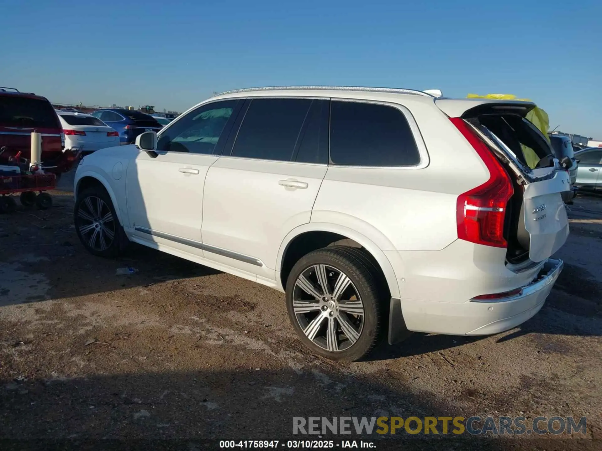 3 Photograph of a damaged car YV4H60CF2R1187327 VOLVO XC90 RECHARGE PLUG-IN HYBRID 2024
