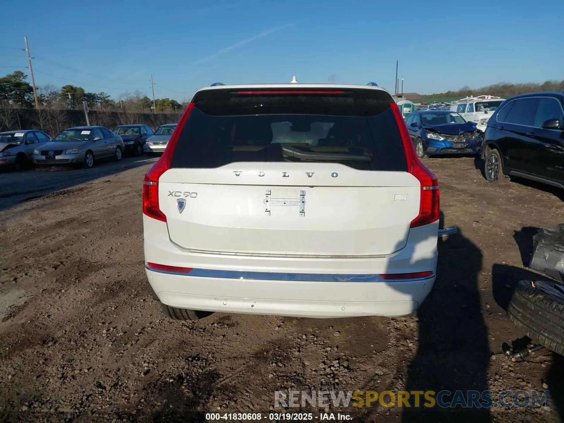 16 Photograph of a damaged car YV4H60CF6R1249568 VOLVO XC90 RECHARGE PLUG-IN HYBRID 2024
