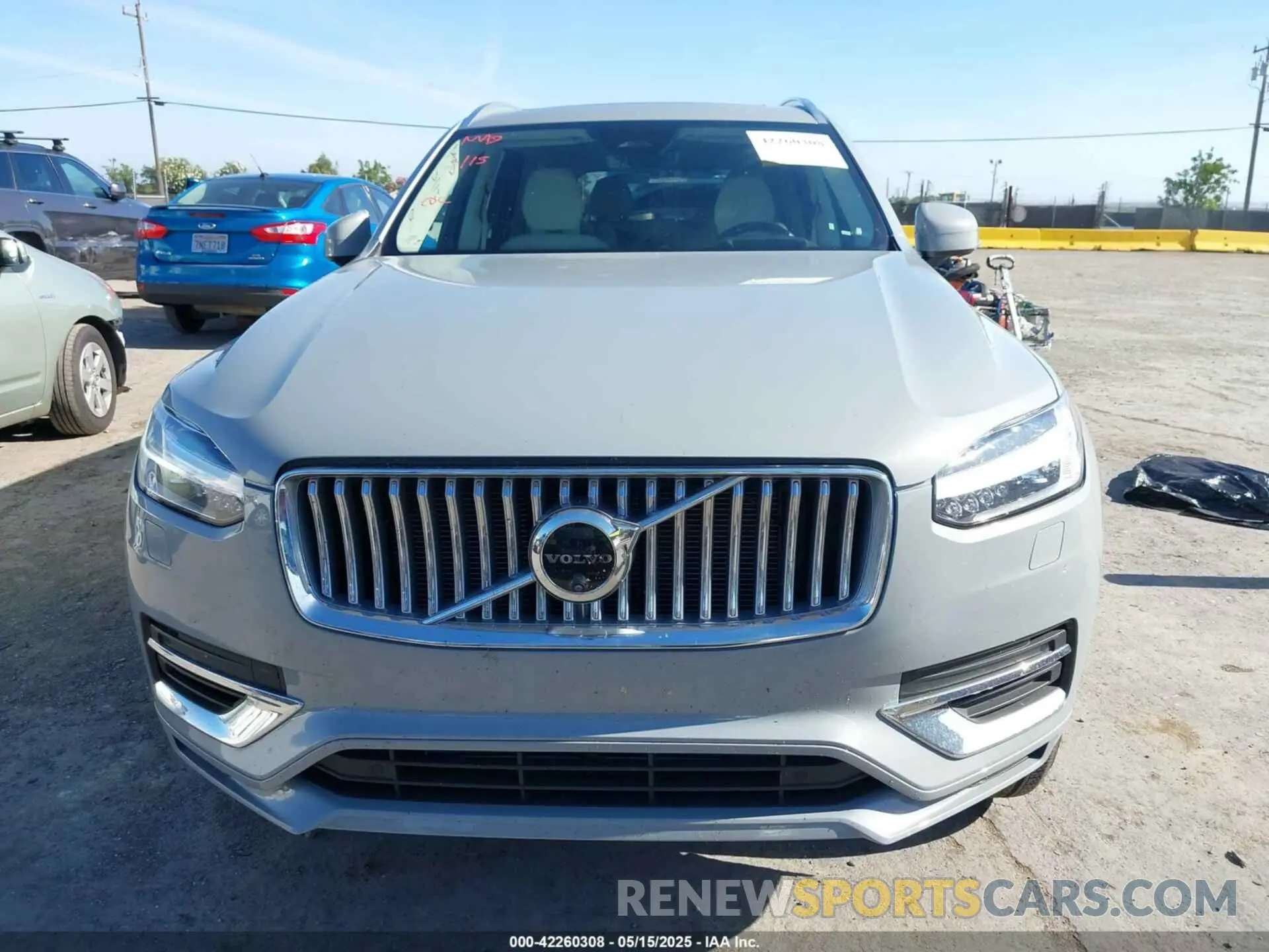 13 Фотография поврежденного автомобиля YV4H60LF1R1235240 VOLVO XC90 RECHARGE PLUG-IN HYBRID 2024