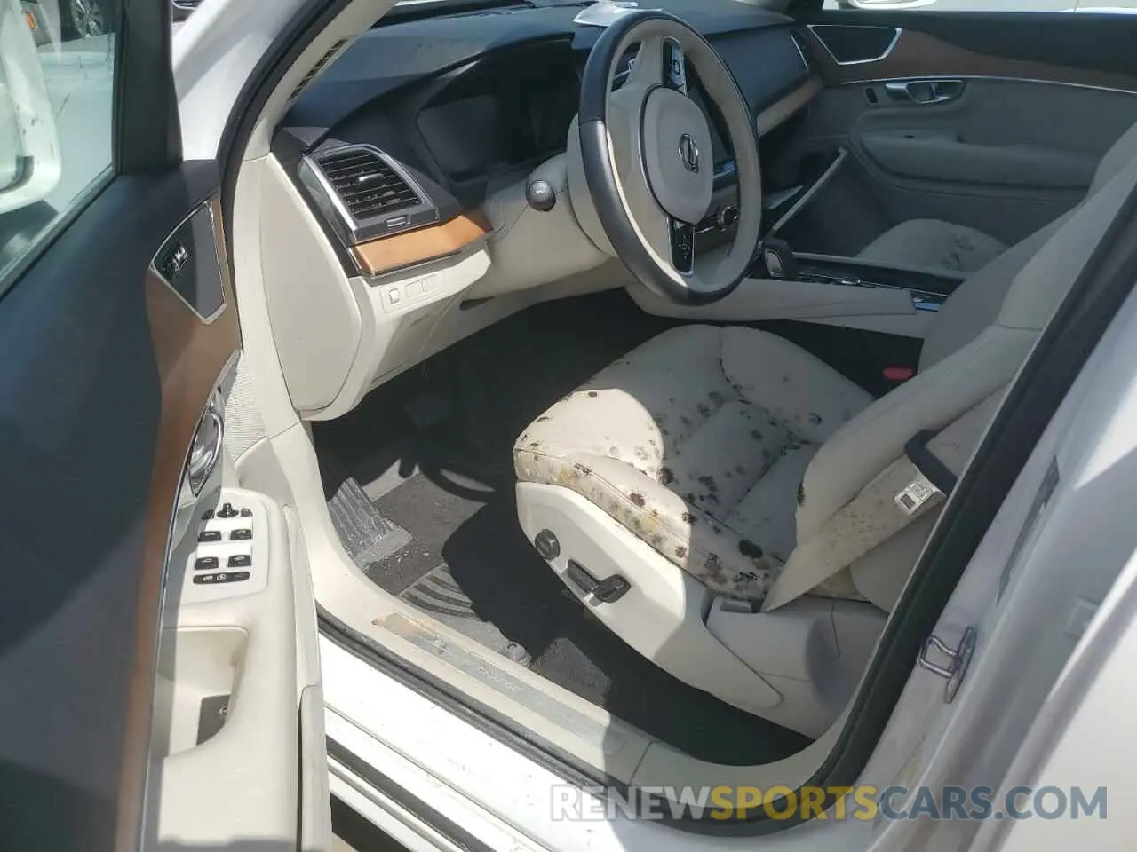 8 Photograph of a damaged car YV4BR0CK0M1693905 VOLVO XC90 T8 RE 2021